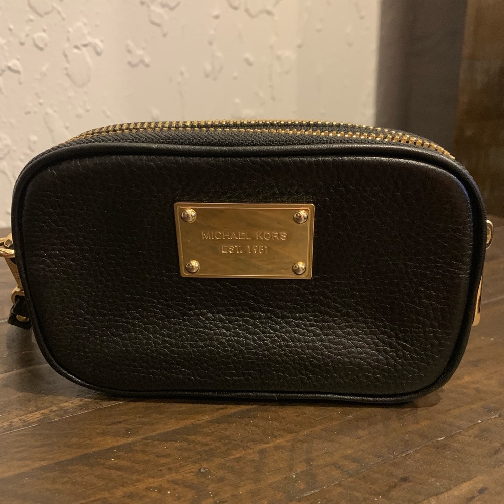 Michael Kors wristlet